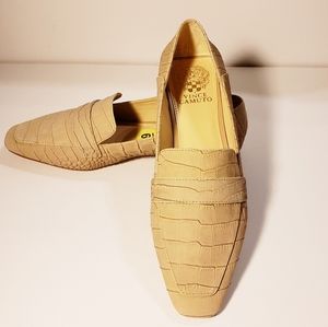 NWOB Vince Camuto VV-Zally Leather Loafers